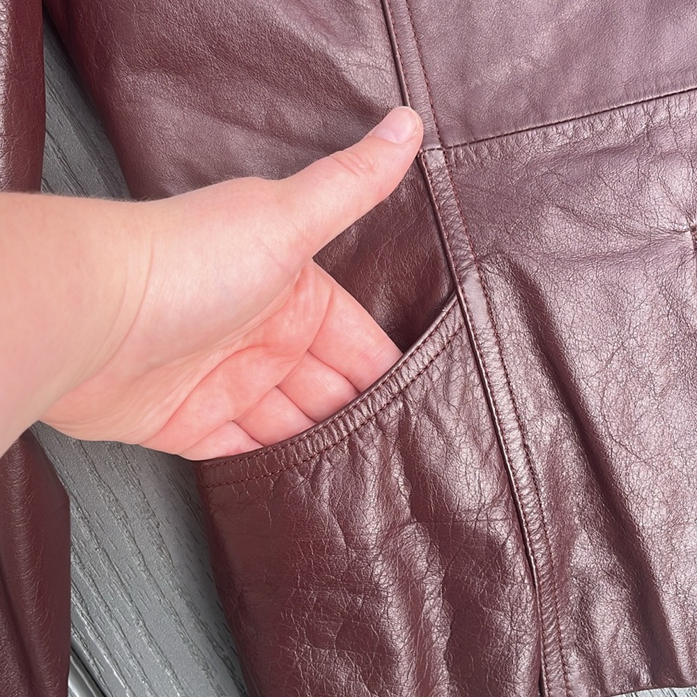 ❄️ VINTAGE Deep Red Leather Jacket - Picture 2 of 9